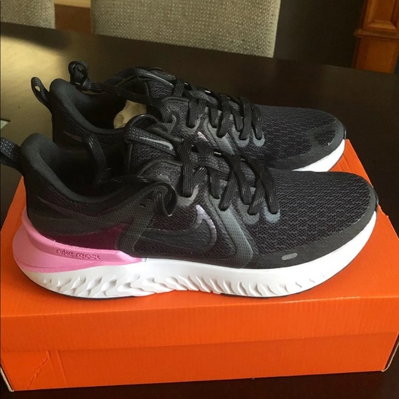 nike women's legend react 2